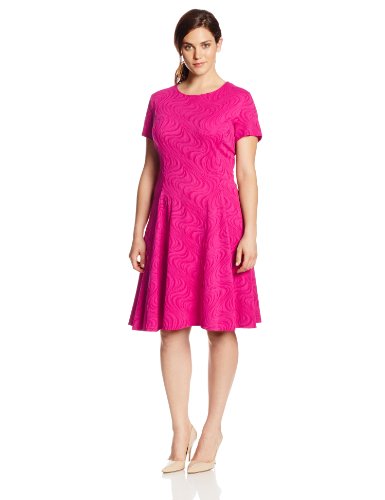 Gabby Skye Women S Plus Size Short Sleeve Wavy Knit Fit And Flare Dress